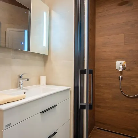 Apartments Mandre * Mandre