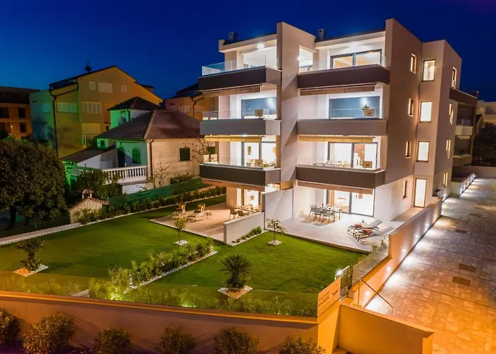 Apartments Mandre Apartamento