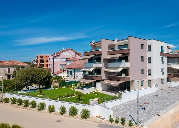 Apartments Mandre * Mandre