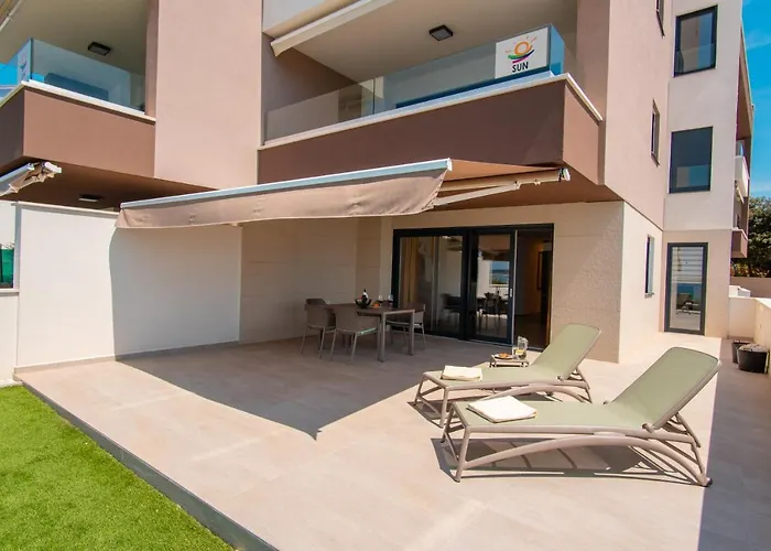 Apartments Mandre Mandre