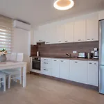 Apartments Mandre דירה מאנדרה