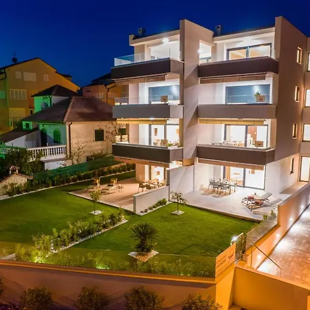 Apartments Mandre Apartment