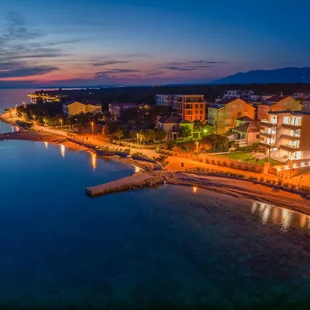 Apartments Mandre