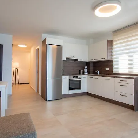 Apartments Mandre Apartment *