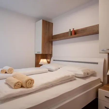 Apartments Mandre Διαμέρισμα Mandre